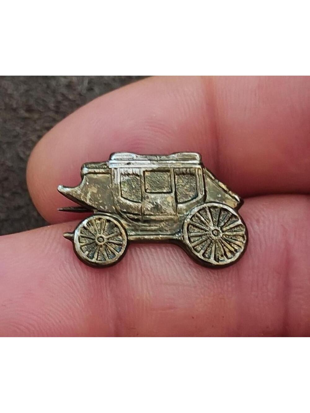 1960s/70s Wild West Stagecoach Cast Metal With Antique Brass Tone Finish Pin